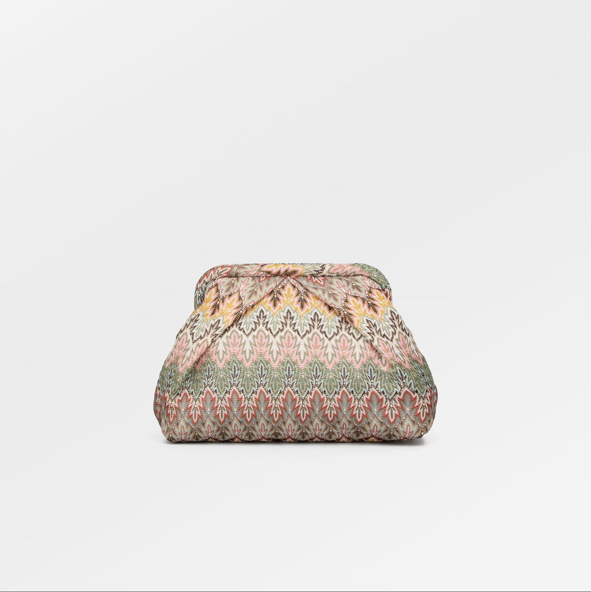 Hayfay Pala Bonita Clutch Bag with Zip Closure